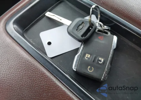 2014 Chevrolet Silverado 1500 High Country z USA, uszkodzony, nr VIN 3GCUKTEC7EG526791